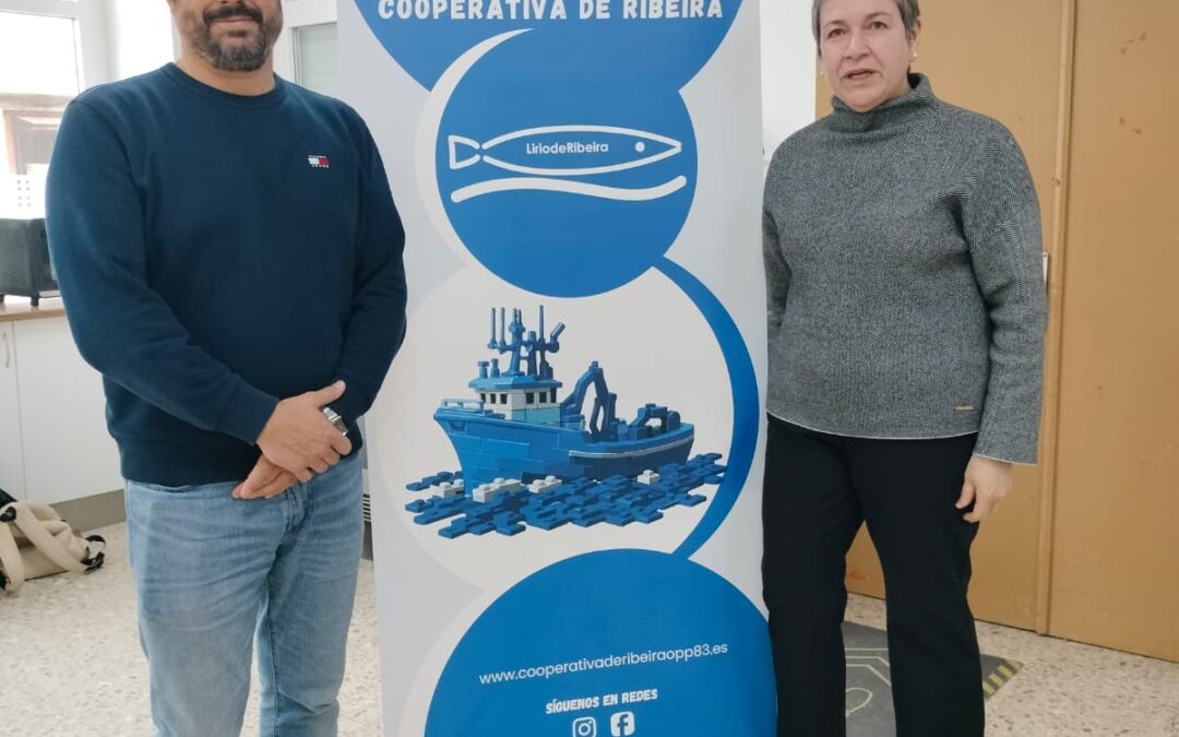 A OPP83 achega o Lirio de Ribeira aos escolares do CEIP Heroínas de Sálvora